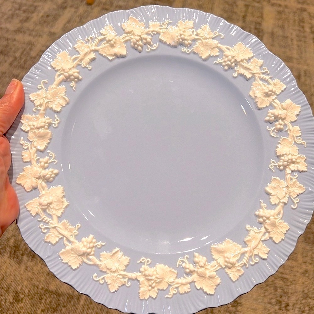 Glossy Wedgwood Embossed QUEENSWARE Dinner Plates in Pristine Condition